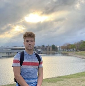 Meet your Posher, Lino